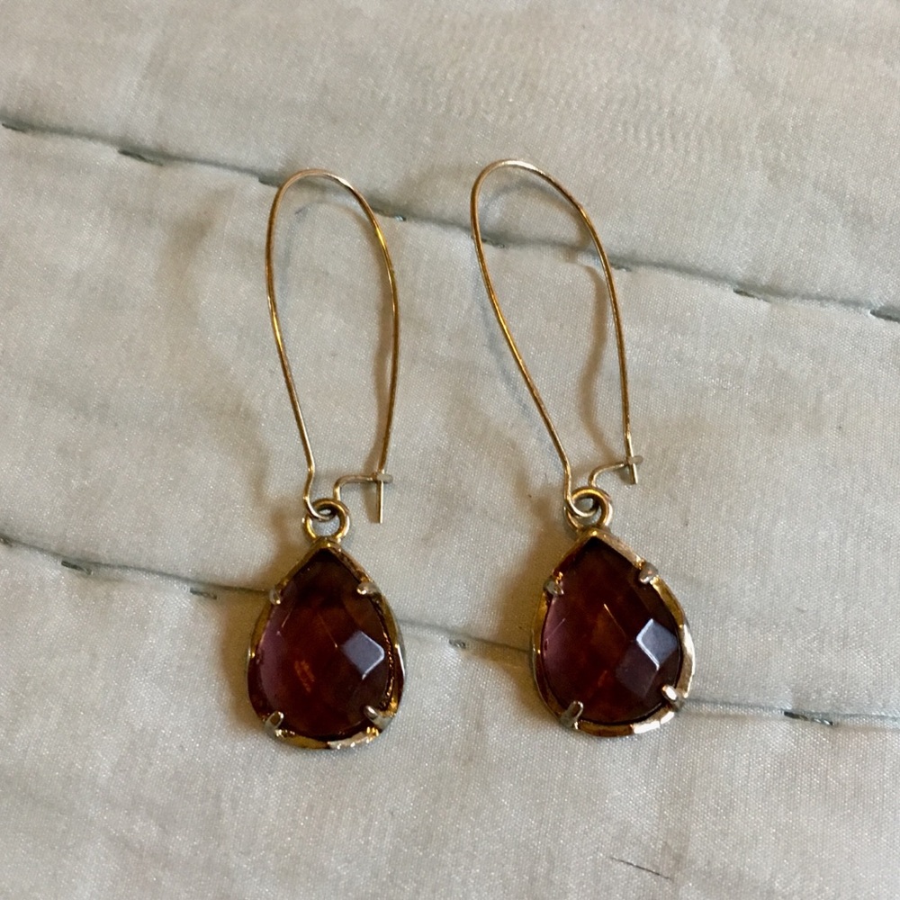 Kendra Scott Drop Earrings in Maroon